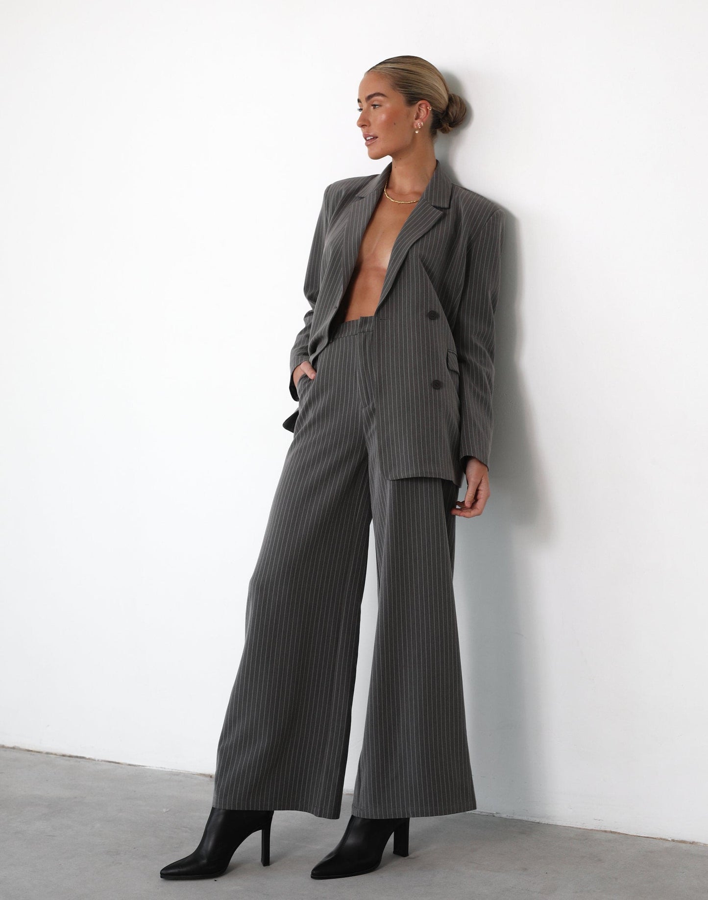 Aster Blazer (Slate Pinstripe)