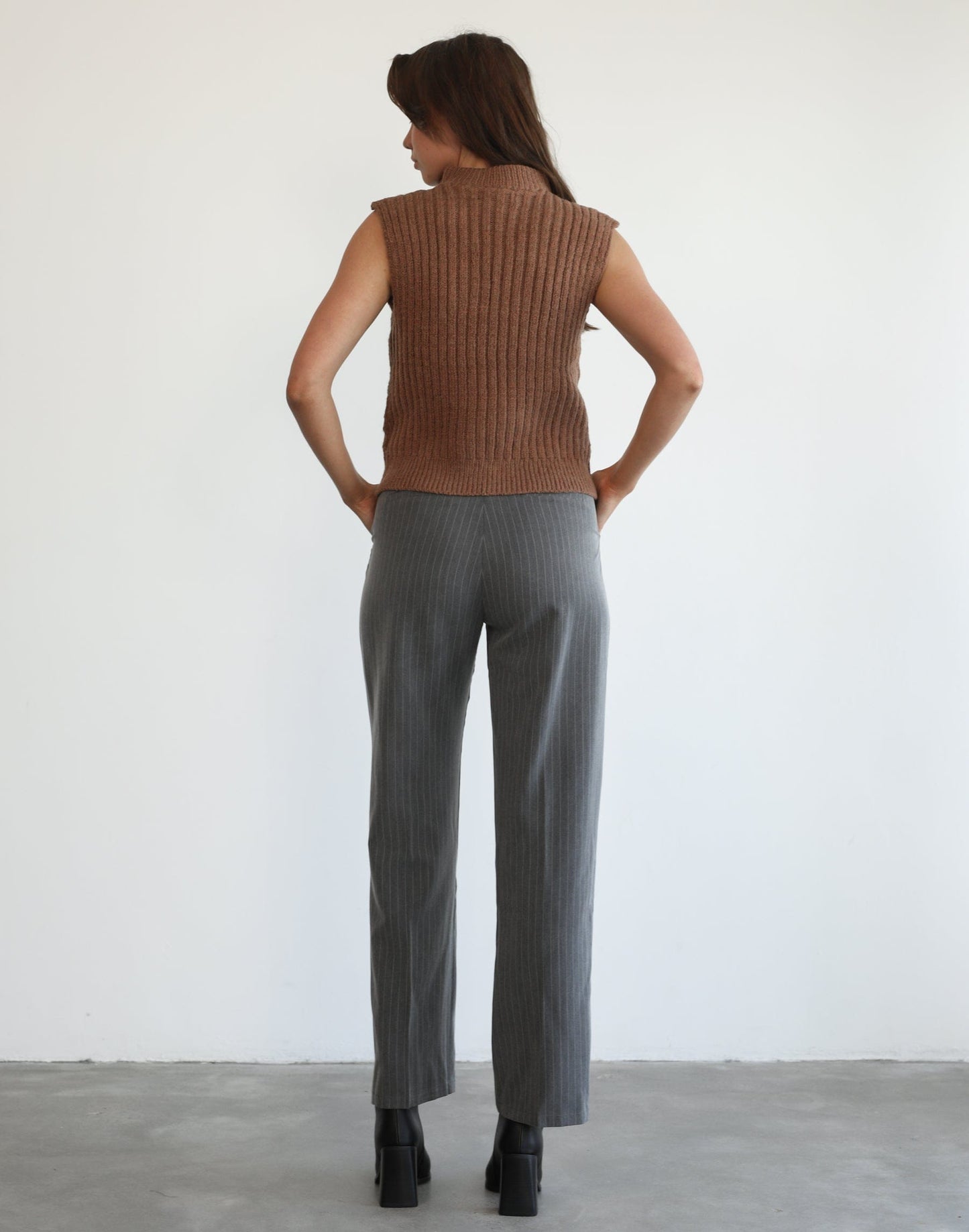 Carly Vest (Almond)